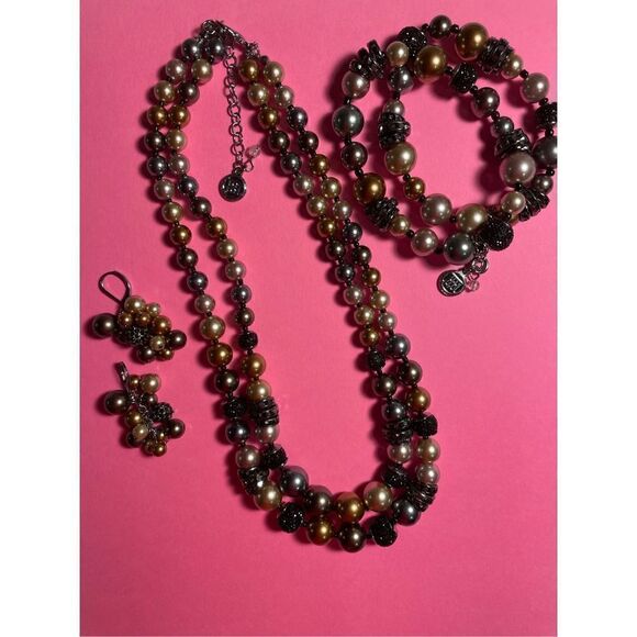 Designer multi strand pearlized bead necklace set - Picture 1 of 6